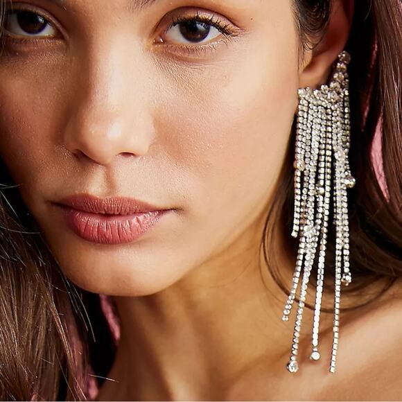 Free People Comeback Kid Ear Party NWT Dangles Rhinestones Fringe Western Boho - Picture 11 of 12